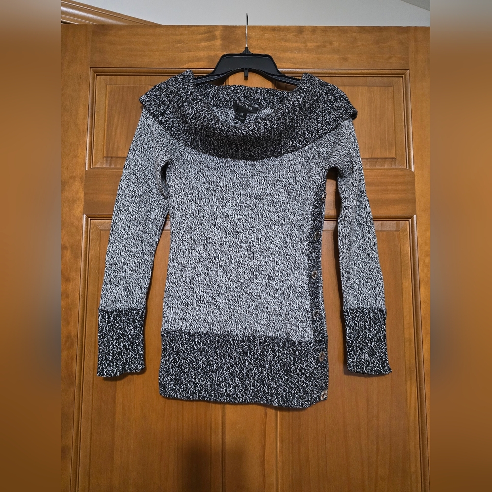 White House Black Market Sweater Medium Wool Blend Pullover Metallic Cowl Neck
